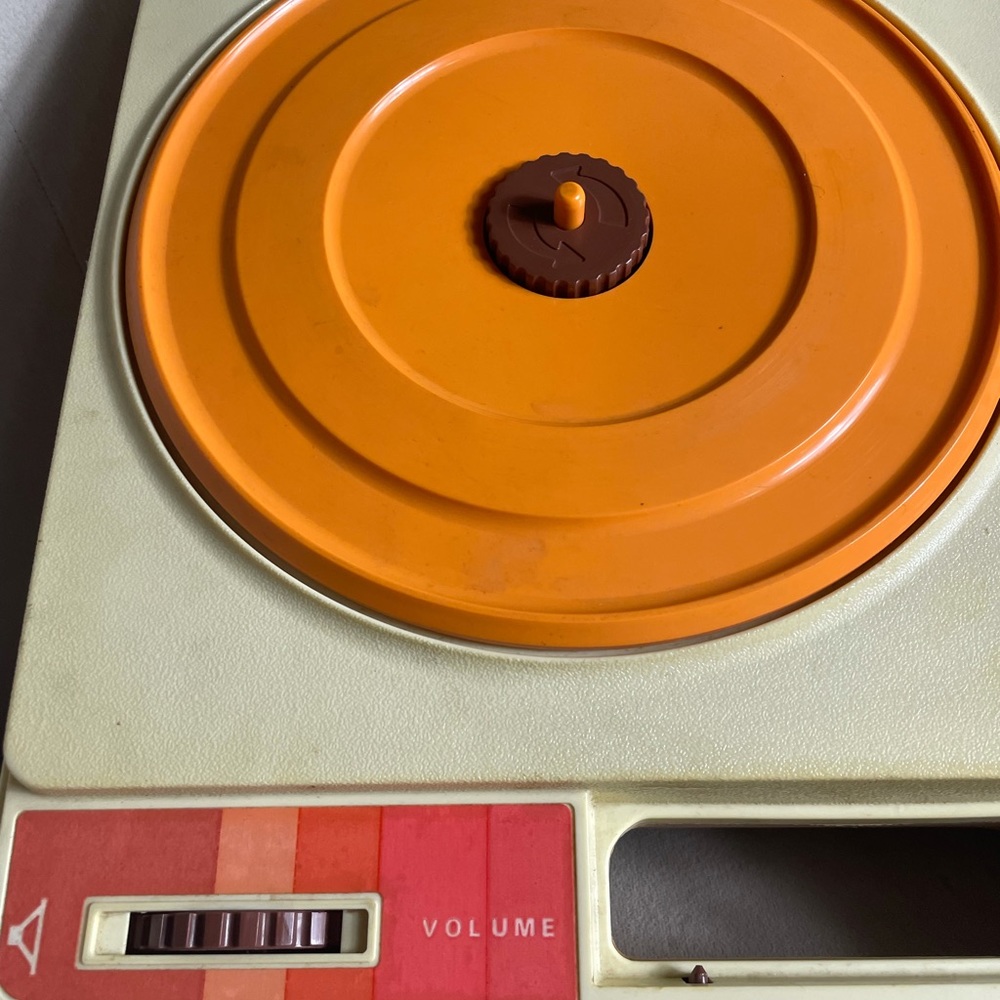 Vintage Fisher Price 1978 Portable Record Player #825 (847T) Orange Turntable - Picture 14 of 16